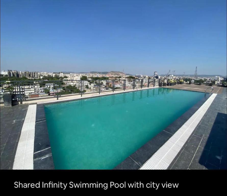 Sheesh Mahal - Family Studio Apt W Pool Jaipur Eksteriør bilde